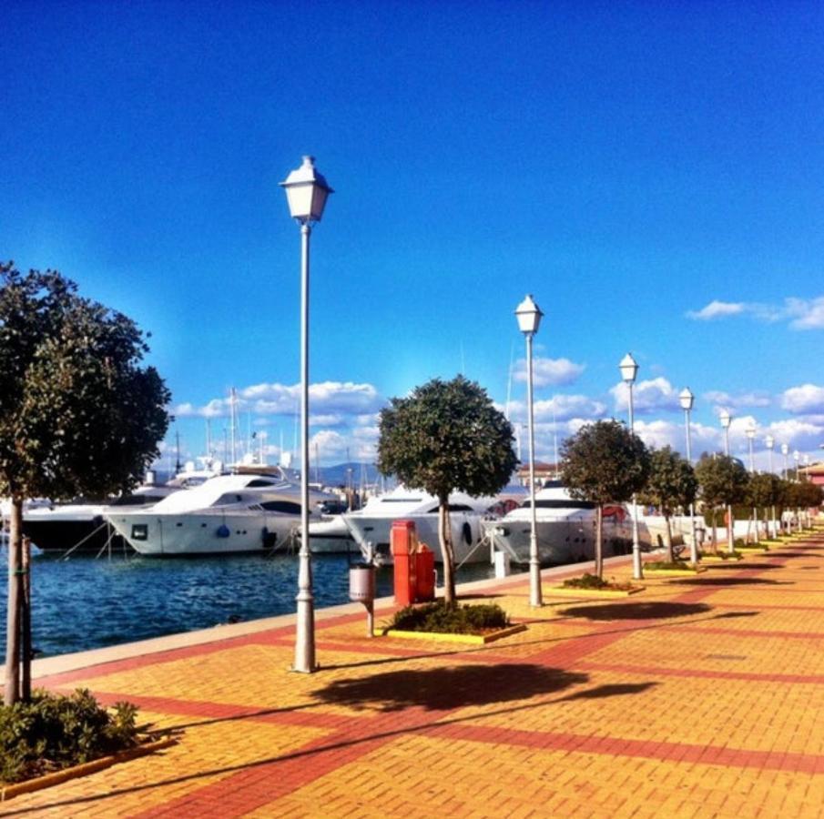 Seaside Apartment By Flisvos Marina Афіни Екстер'єр фото
